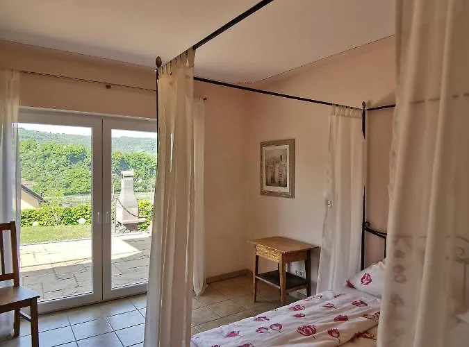 Weingut Amlinger&sohn * Neef